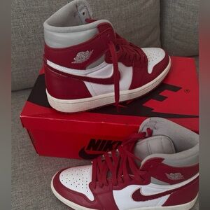 women’s air jordan 1 high og “newstalgia chenille” color way